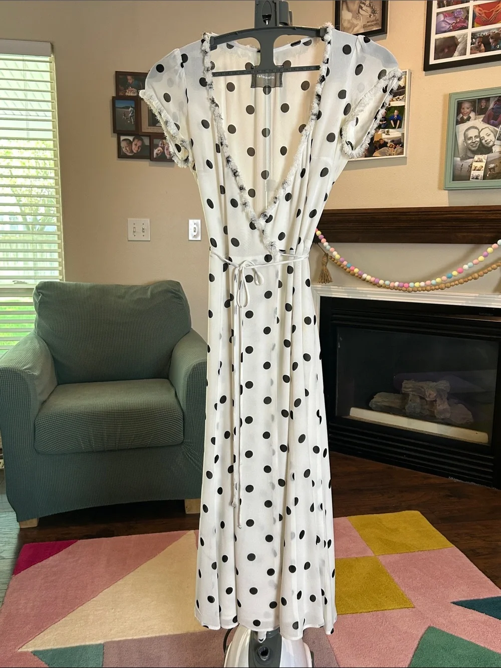 Reformation Gwenyth White | White Wrap Dress w/ Black Polka Dots Small Size 4-6 - Picture 4 of 17